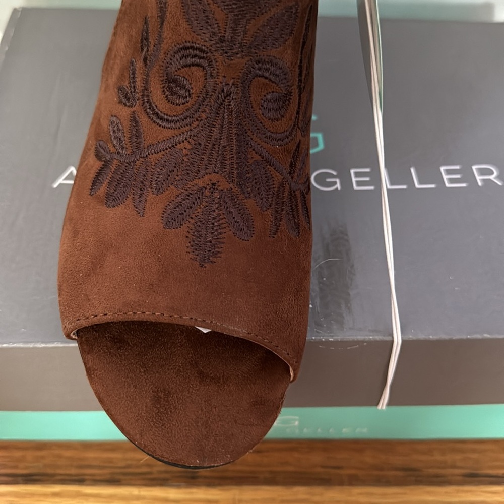 Andrew Geller Open Toe Bootie. Size 8 1/2 - image 4